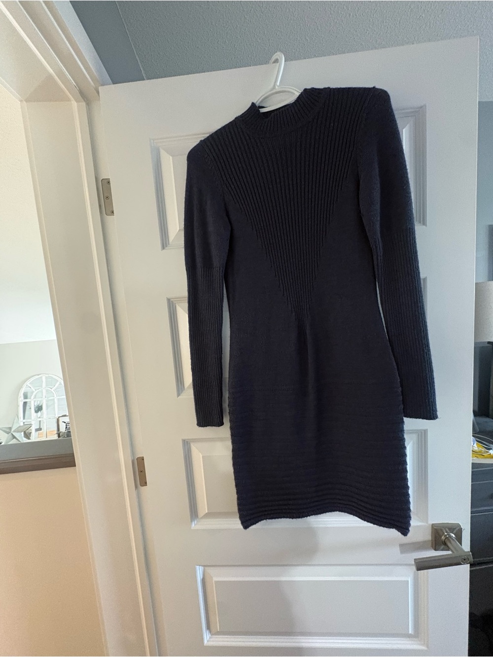 Slim Ribbed Long-Sleeve Knit Dress - Navy